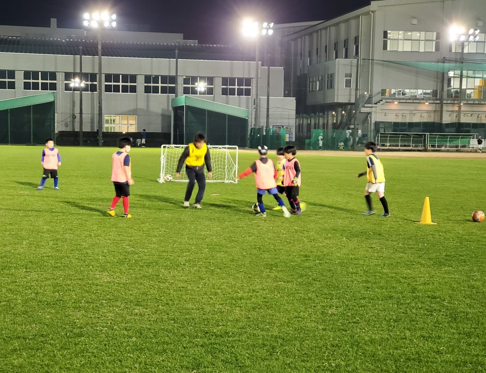 サッカースクール スクールコース（小学1～4年生）