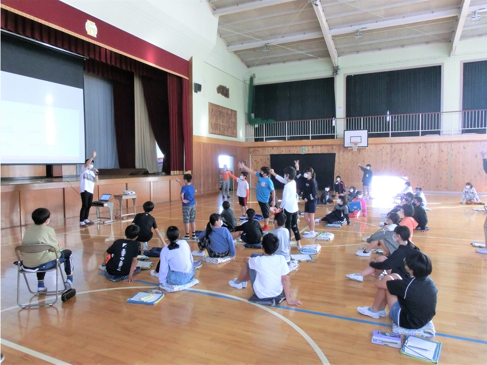 磐田南小学校・長野小学校との国際交流会の様子４