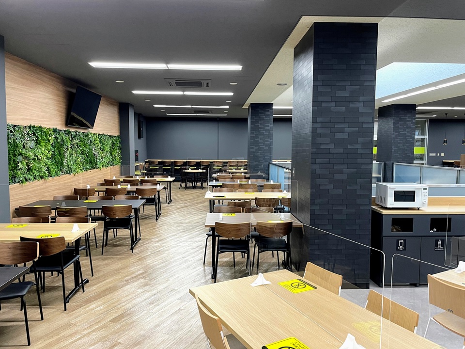 リニューアル後の磐田キャンパス食堂２