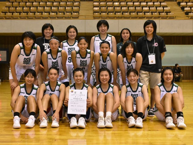 basketball_group_photo_1.jpg