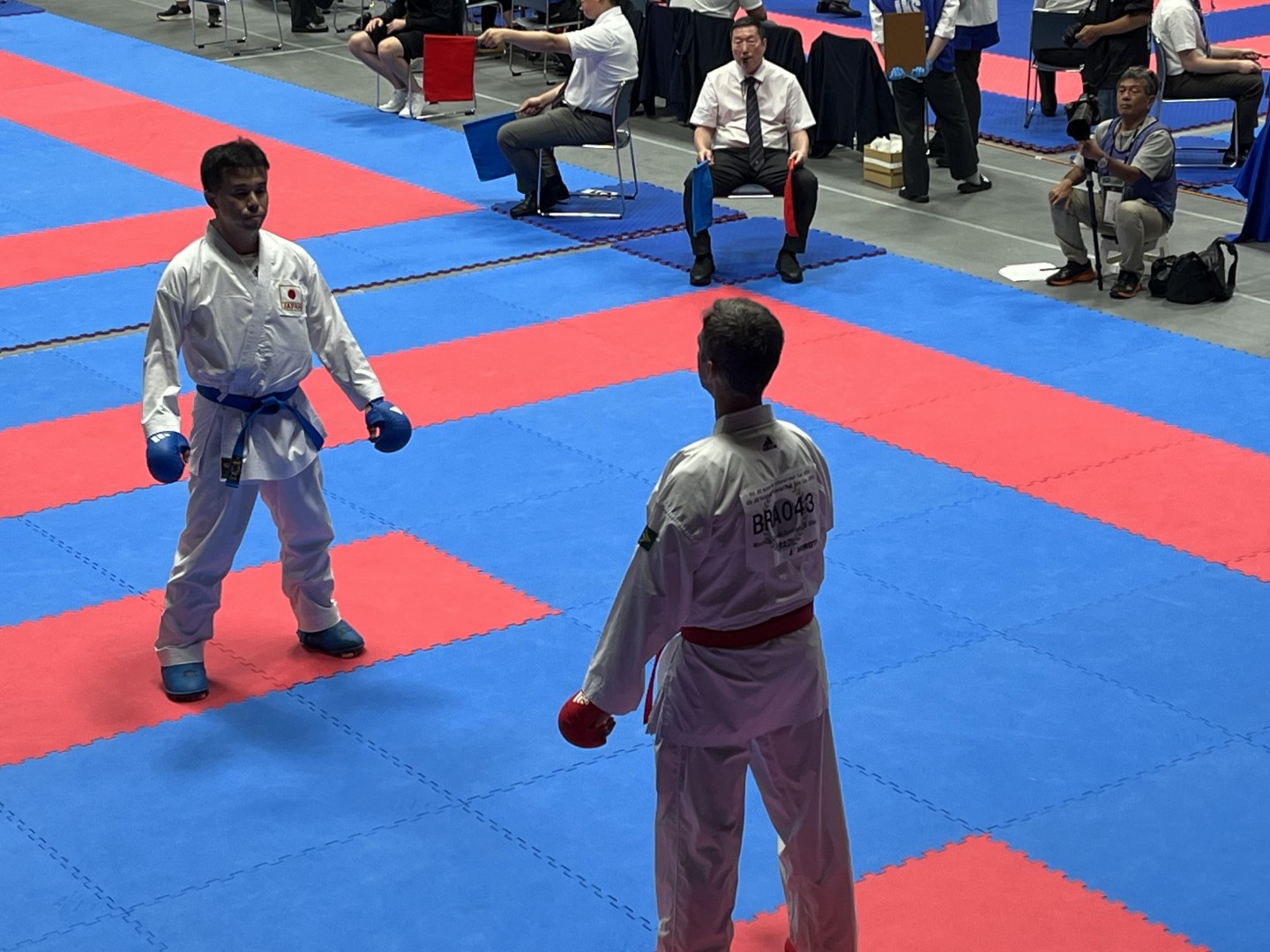 3回戦（対ブラジル選手）中萬選手（赤帯）の敗退