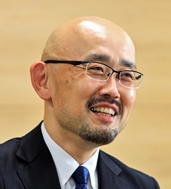 田原 康玄 氏